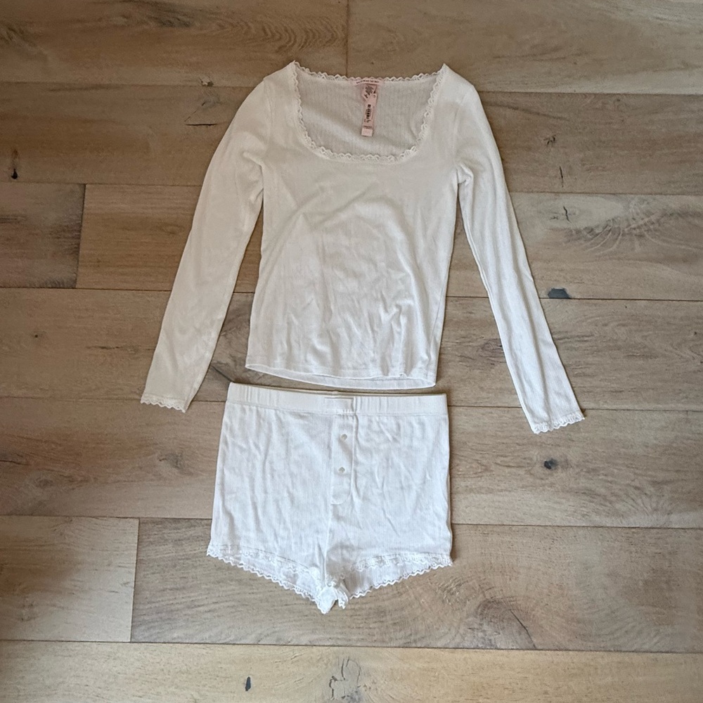 NWT VICTORIA'S SECRET Pointelle Modal Long-Sleeve & Shortie Set / Size Medium - Picture 4 of 12
